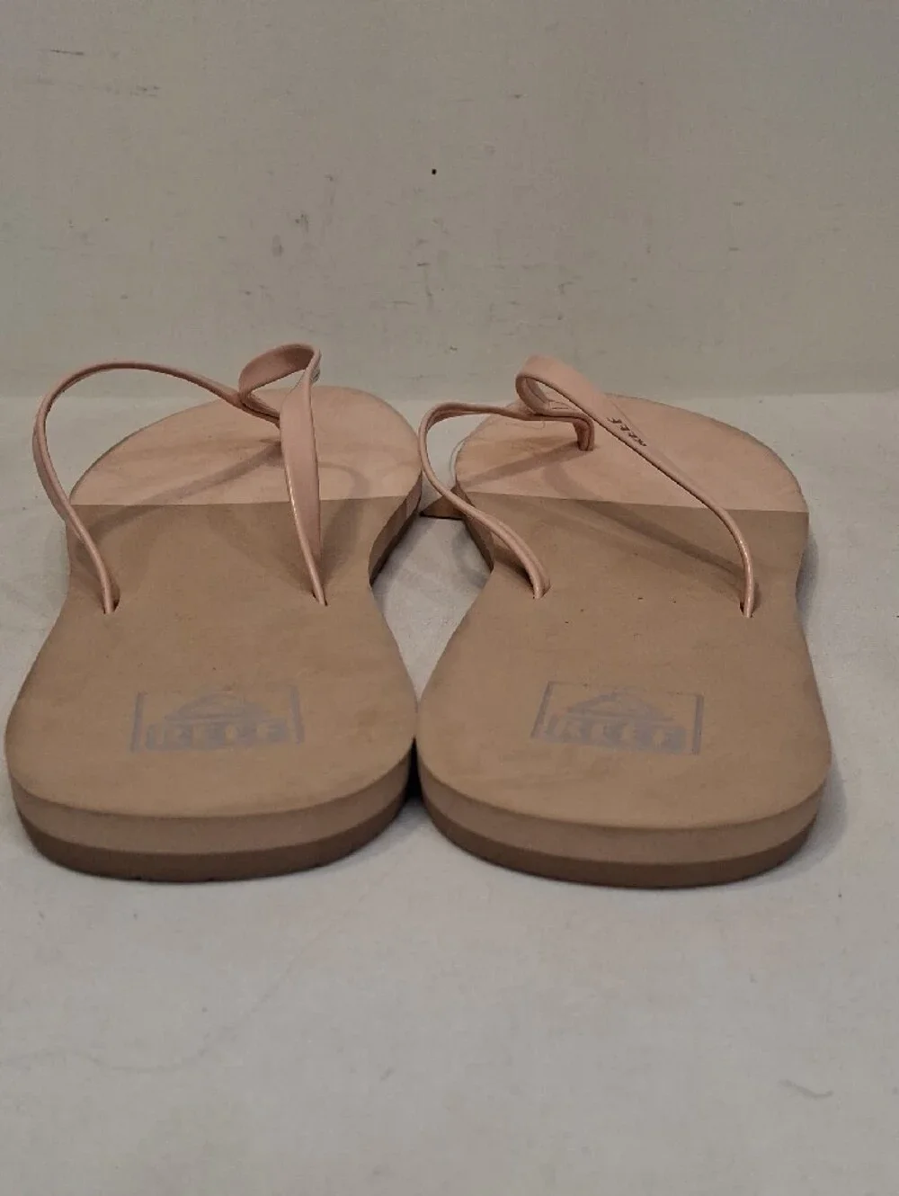 Reef Bliss Toe Dip Blush Pink Glossy Strap Flip Flops. New Wirh Tag